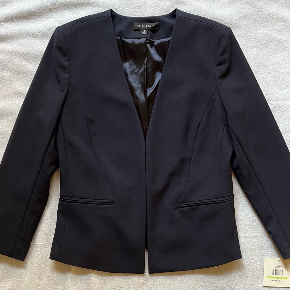 NWT - Ellen Tracy Fitted Short Blazer with Open Front in Dark Navy